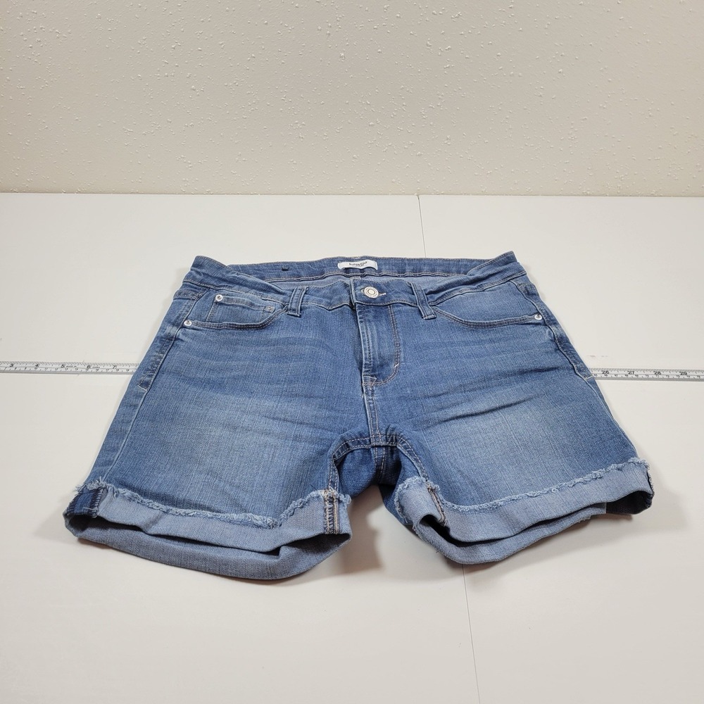 Kensie Women's Mid Rise Denim Shorts Size 6/28 Blue